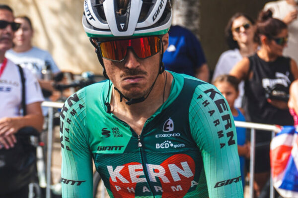 LaVuelta impulsa el valor del ciclista Urko Berrade, acercándose a Astana
