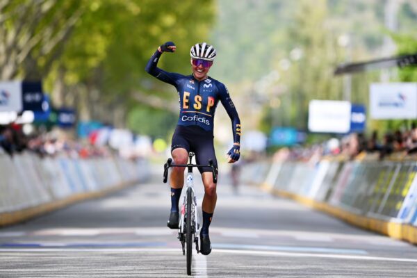 Paula Blasi se une al equipo Movistar hasta 2029: un futuro prometedor en el ciclismo