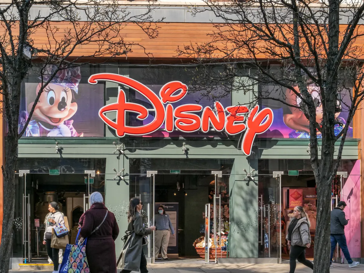 El primer CTO de Disney fundó una startup de IA a la que la compañía acusó de plagio de sus personajes.