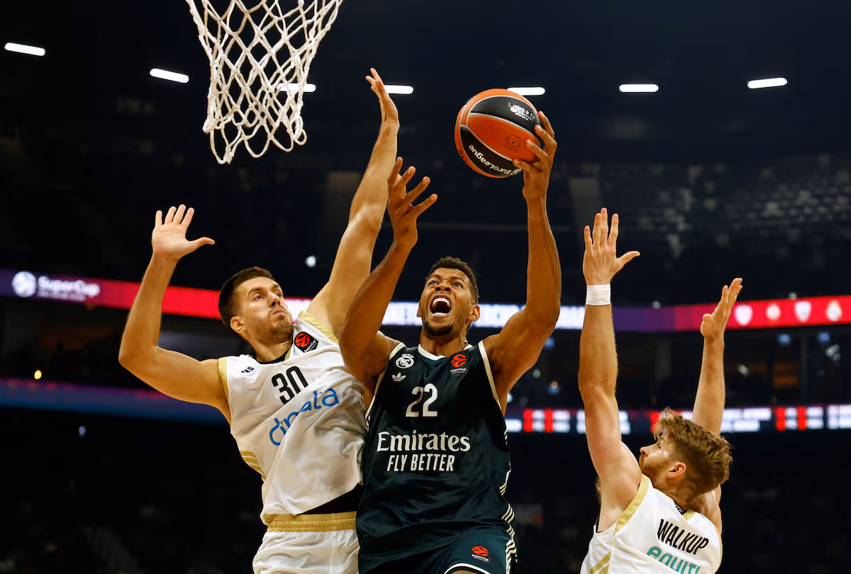 Real Madrid redefine su equipo mientras Tavares brilla en la final de la Supercopa de la Euroliga