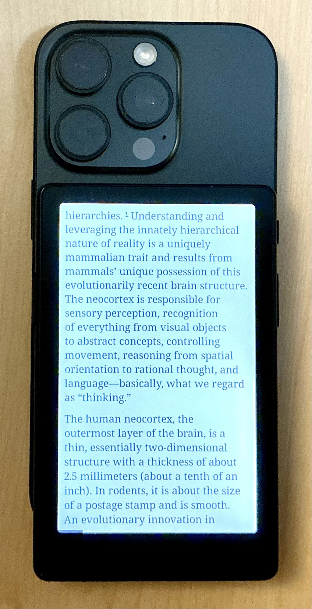 Revoluciona tu experiencia de lectura digital con este dispositivo y software gratuito.