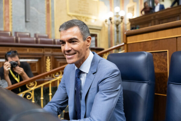 La economía española muestra señales de frenazo en su crecimiento acelerado.