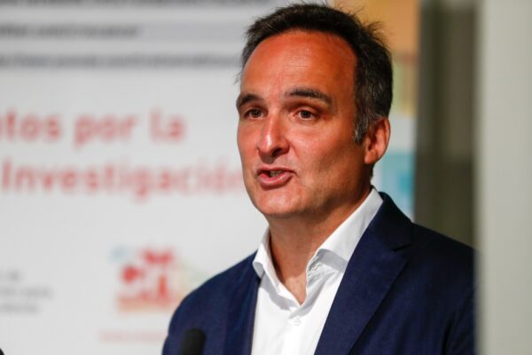 Diego Megía obtiene la autorización para adquirir el club Estudiantes