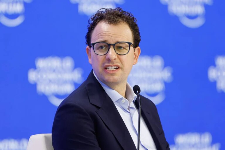 El primer evaluador integrado de Anthropic: ¿una colaboración con Accenture?