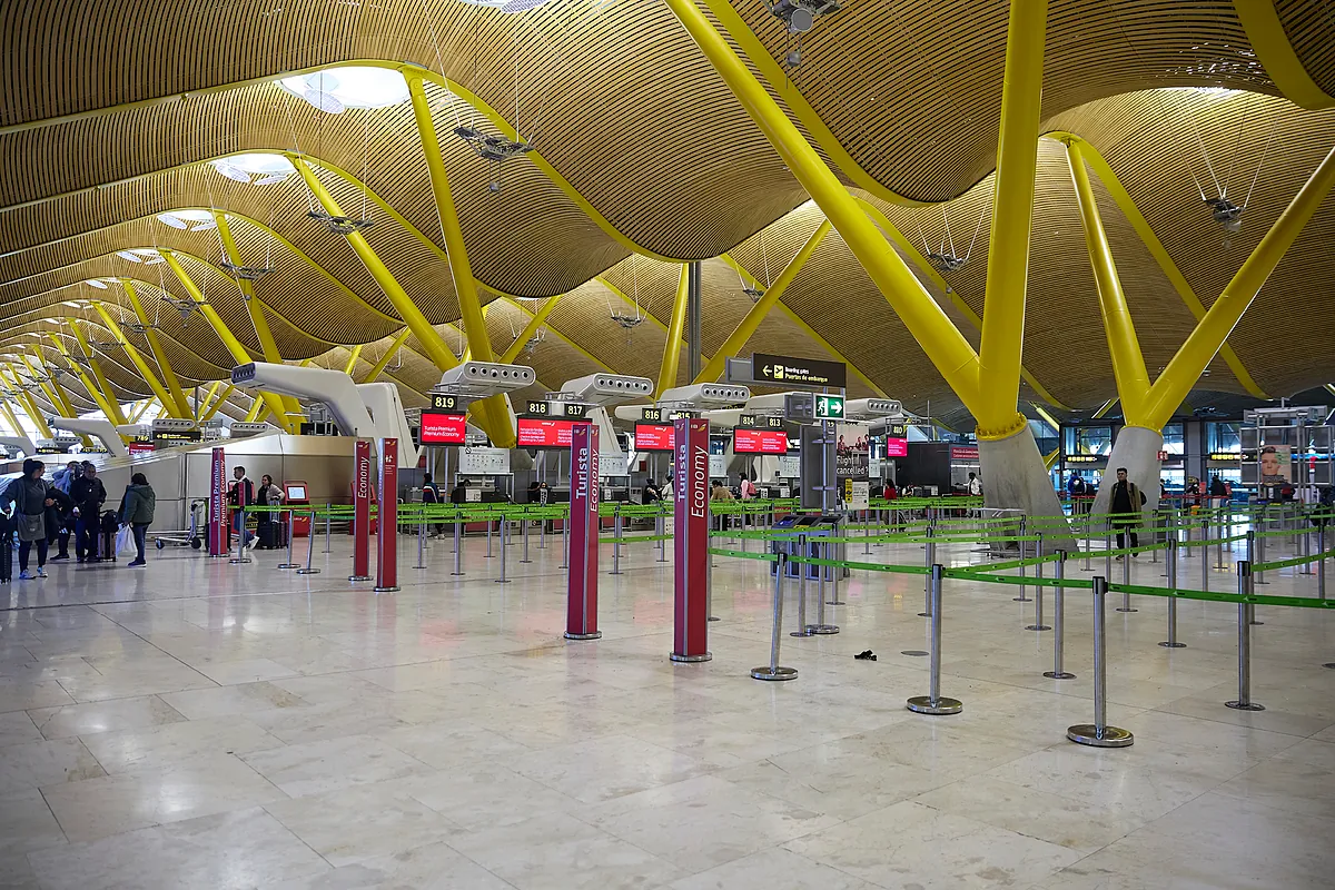Grandes constructoras compiten por contratos de Aena en Barajas, mientras ignoran la oportunidad de 500 millones en Tenerife.