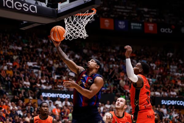 El Barcelona logra una contundente victoria sobre el Valencia y avanza a la final de la Supercopa de Baloncesto