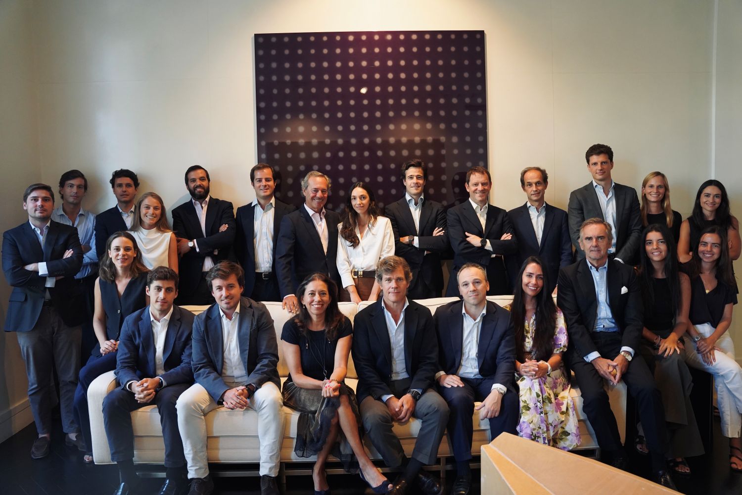 Portobello se alía con JPMorgan, Warburg Pincus, BC y River Side mientras enfrenta la crisis de Vivanta.