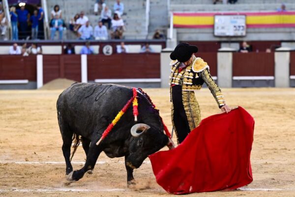 Desafío ganadero en Las Ventas: Un espectáculo decepcionante y sin vigor