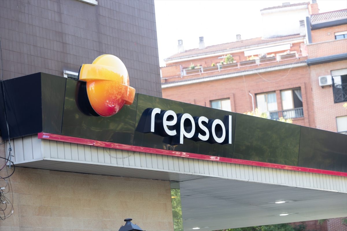 Repsol asegura incrementos salariales y beneficios sociales para 14,000 trabajadores hasta 2028