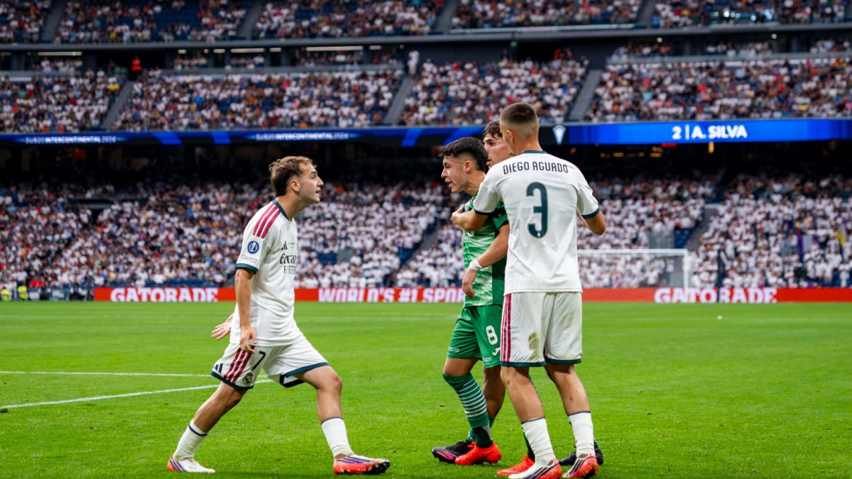 El técnico del Wanderers presenta una queja formal al Real Madrid antes de la final del Mundial Sub-20