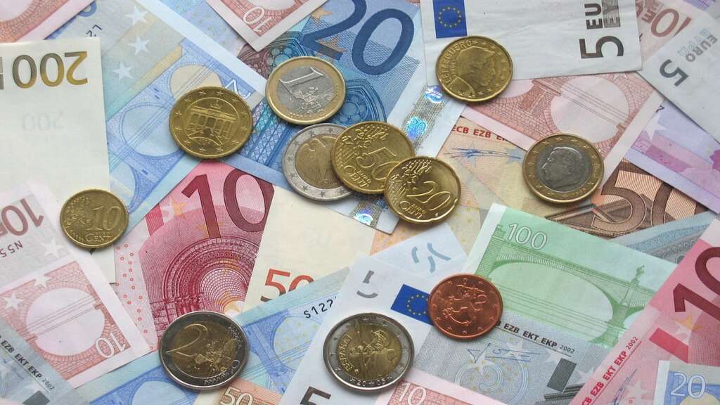 Aumento del PIB del 0,7% en el segundo trimestre impulsa el consumo y la inversión