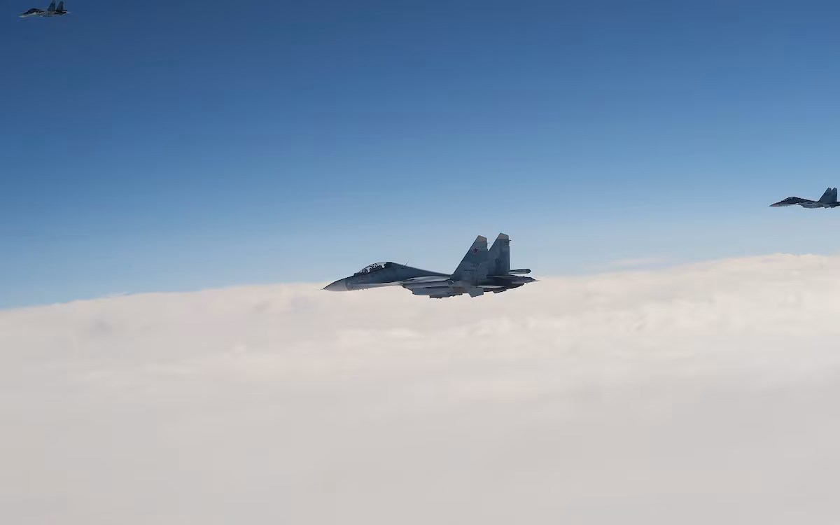 Cazas de Finlandia y Suecia detienen incursión de aviones rusos en el mar Báltico