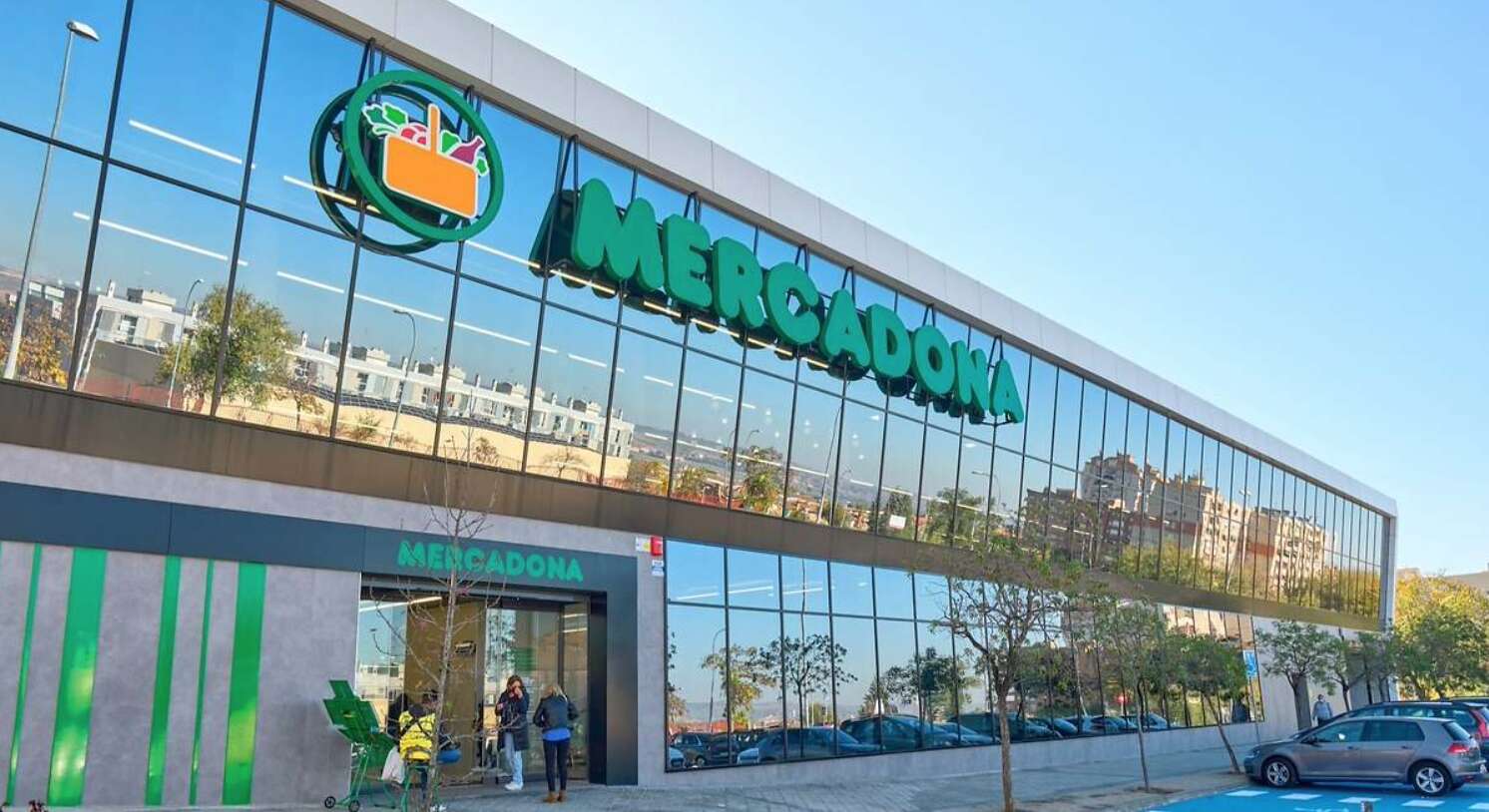 Mercadona moderniza casi 1.700 tiendas para cumplir con las nuevas normativas energéticas europeas