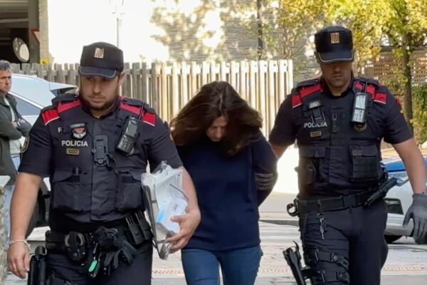 La pareja del arquitecto Josep Juanpere queda en libertad provisional tras abonar una fianza de 80.000 euros en Cataluña