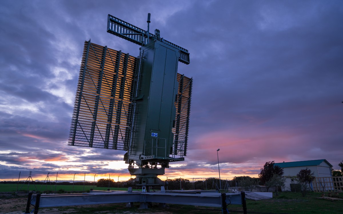 Indra fortalece su presencia en Tailandia con la instalación de un tercer radar de largo alcance para defensa