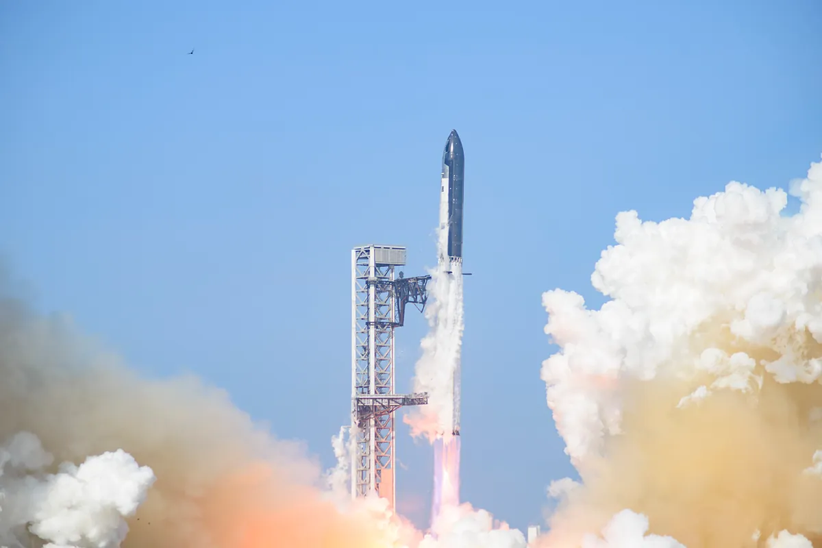 SpaceX lanza con éxito Starship, su ambiciosa nave hacia Marte