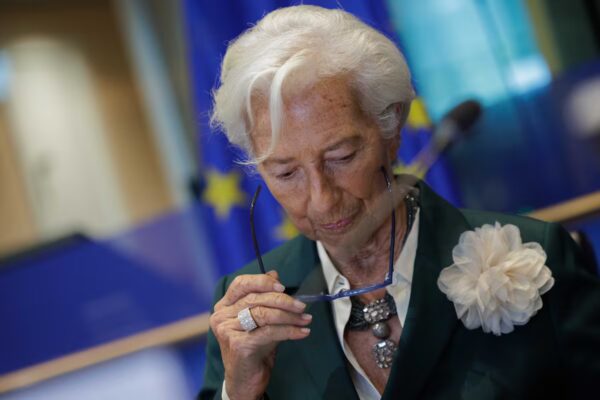 Lagarde: El incremento de la energía no genera un aumento salarial