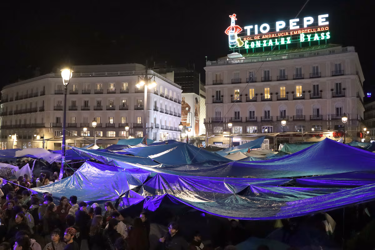 Protestas en Sol por el derecho a la vivienda mientras el Gobierno avanza hacia el decreto sin consensos claros