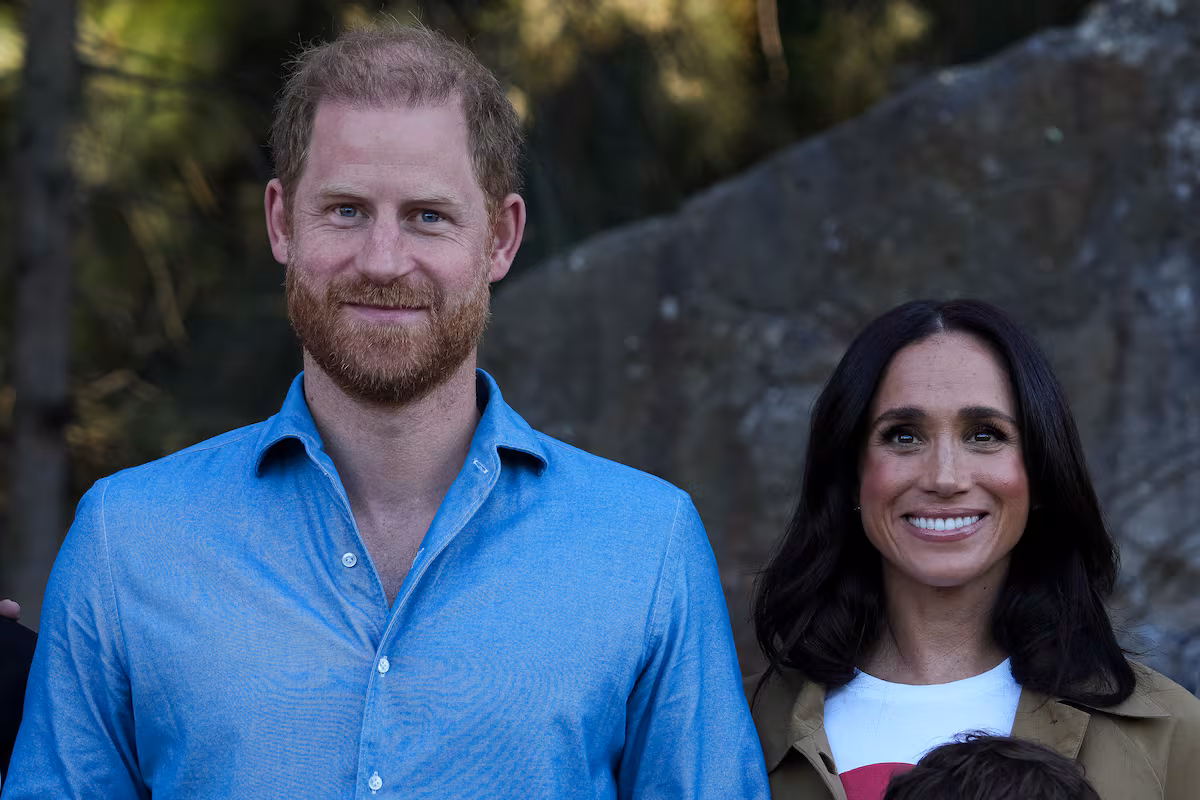 Enrique de Inglaterra y Meghan Markle expresan su preocupación por la invasión de paparazis en la escuela de sus hijos