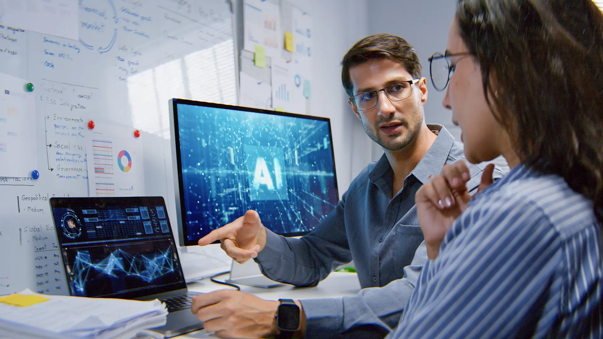 Perfiles profesionales que se volverán más valiosos gracias a la inteligencia artificial