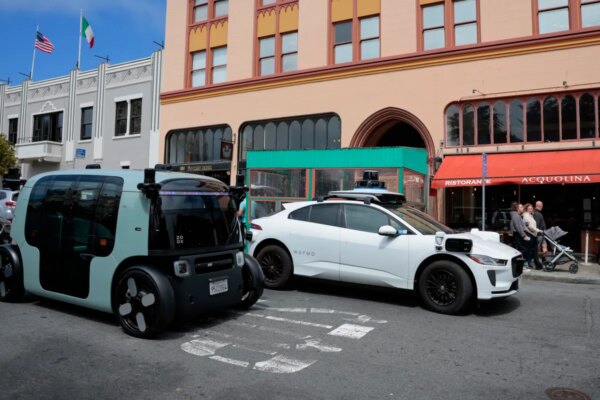 Limitando el Avance de los Robotaxis: Desafíos y Oportunidades en la Movilidad Autónoma