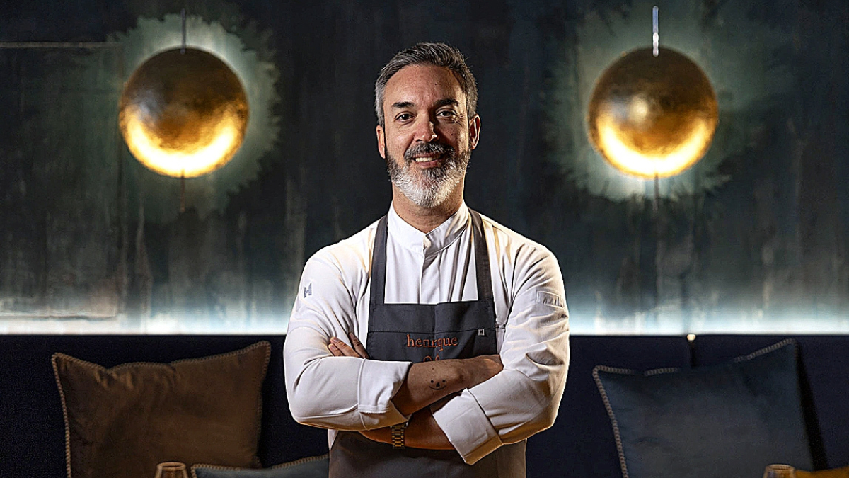 Henrique Sá Pessoa presenta su innovadora propuesta gastronómica en su nueva ubicación.