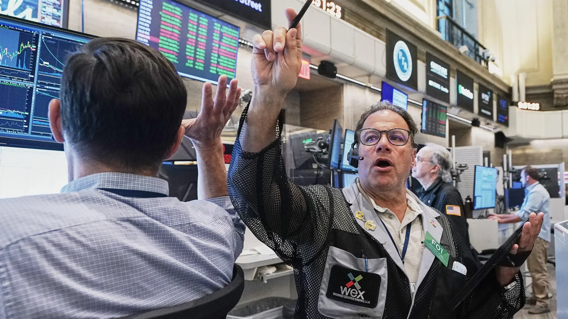 Wall Street alcanza su máximo semanal con un incremento del 0,4% en el Dow Jones, impulsado por la inteligencia artificial.