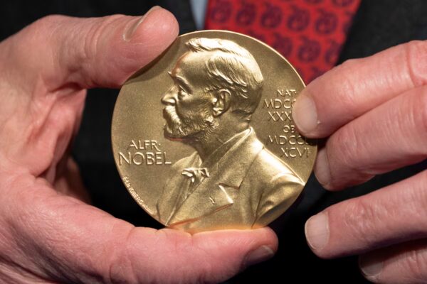 Premio Nobel de Química 2023: Henri Kagan y Kenso Soai desvelan secretos de las asimetrías naturales