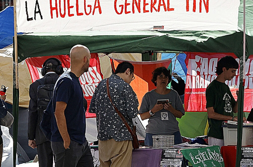 Sánchez intensifica su campaña electoral con estrategias audaces, incluyendo una huelga general.