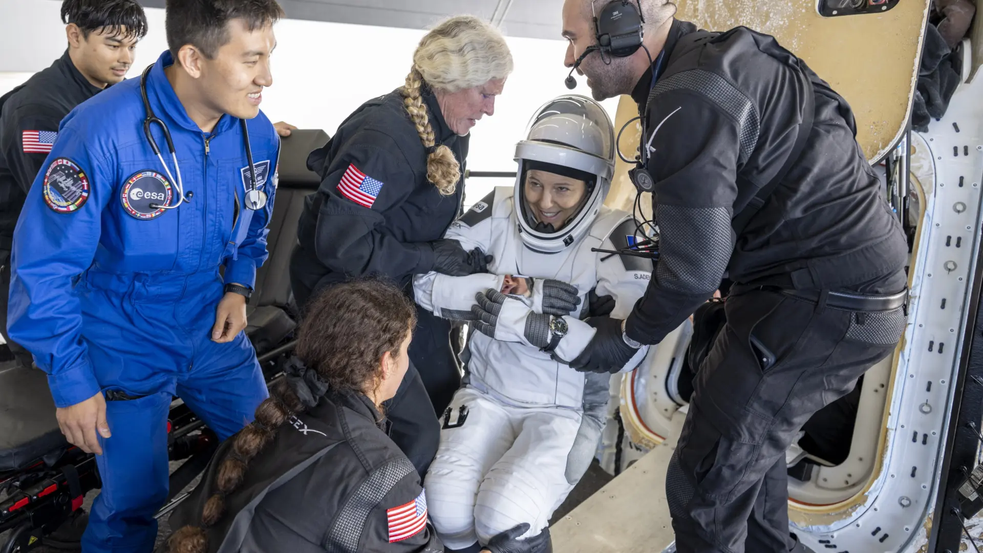 Sophie Adenot concluye su misión de ocho meses en la Estación Espacial Internacional y regresa a la Tierra