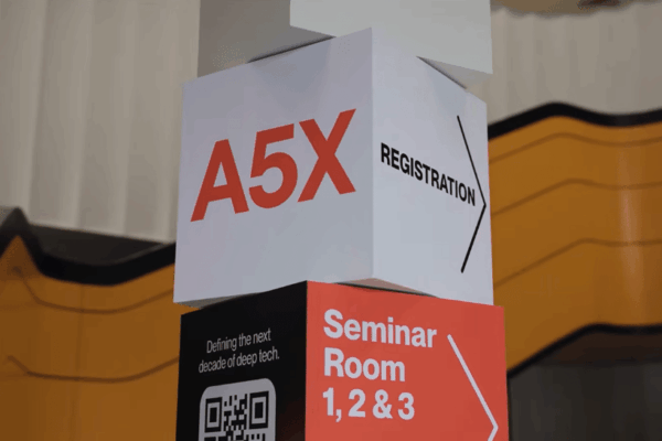 De laboratorio a lanzamiento: nuestra experiencia en la conferencia A5X en Singapur junto a NUSX.