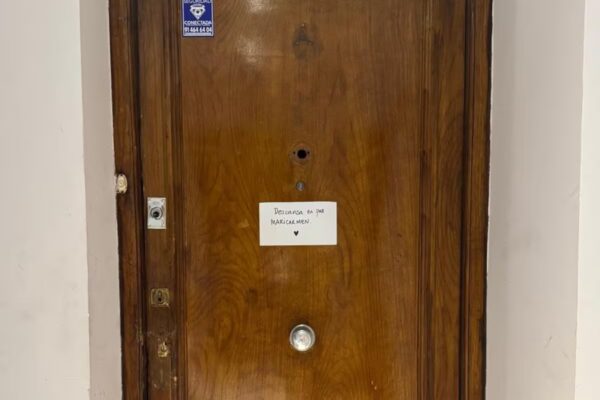 El desahucio transforma la vida de Maricarmen: un homenaje a su energía y vitalidad en Madrid