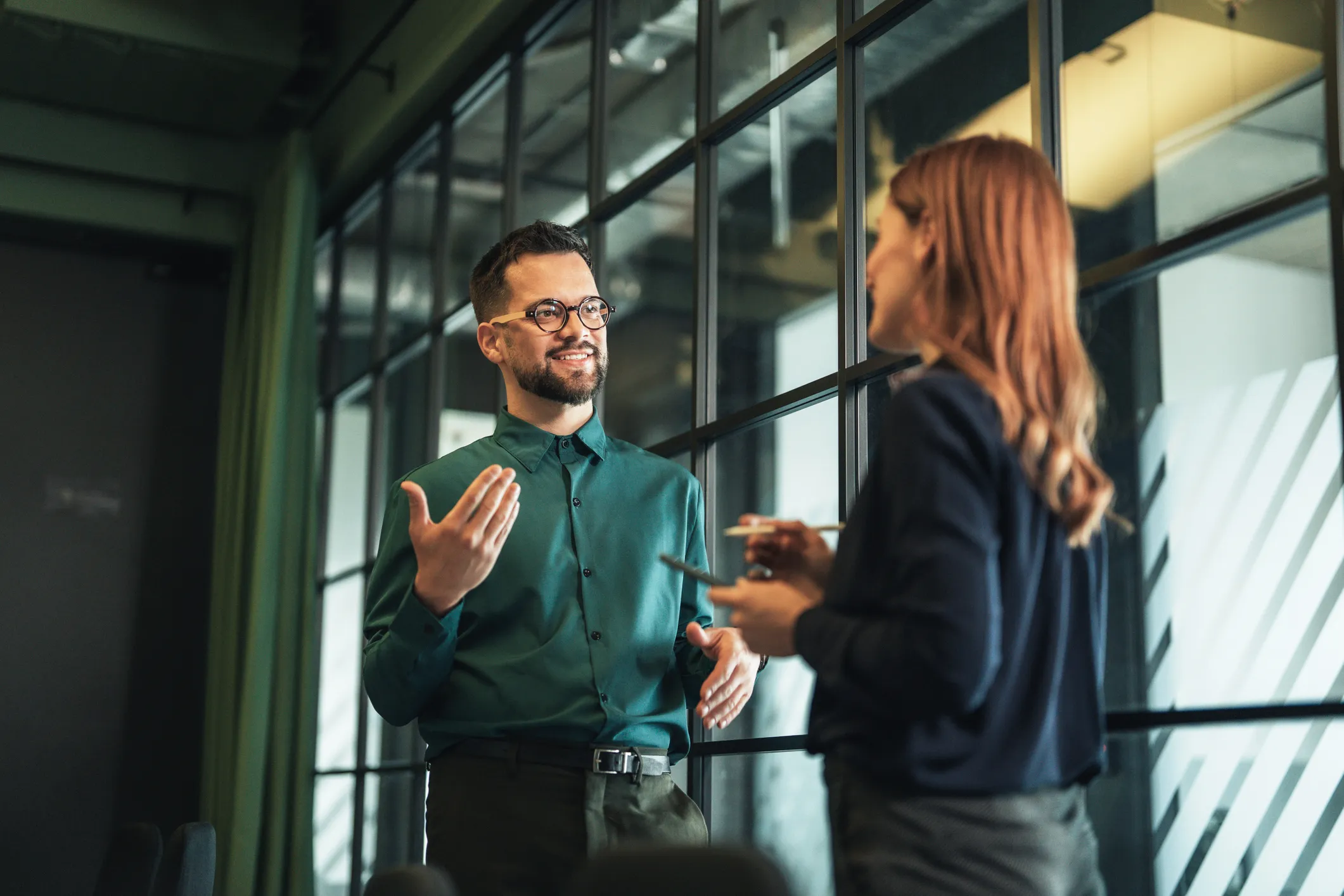 Estrategias de Marketing Efectivas: Cómo las Entrevistas con Clientes Pueden Guiar Tu Enfoque en Diferentes Canales