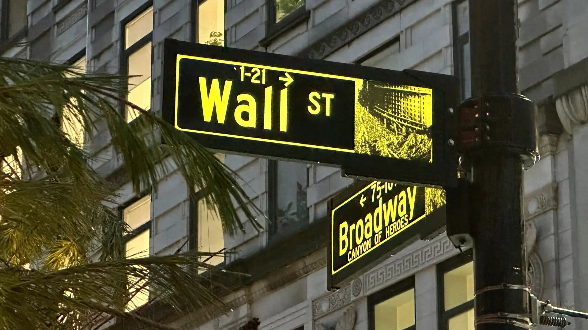 Wall Street retrocede un 1,3% por la caída de Nvidia y la disminución de ingresos reportada por OpenAI.