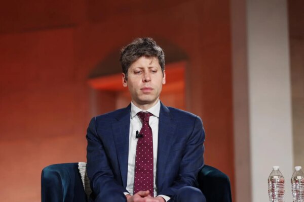 OpenAI alcanza ingresos anuales de 50 mil millones, superando las previsiones iniciales.