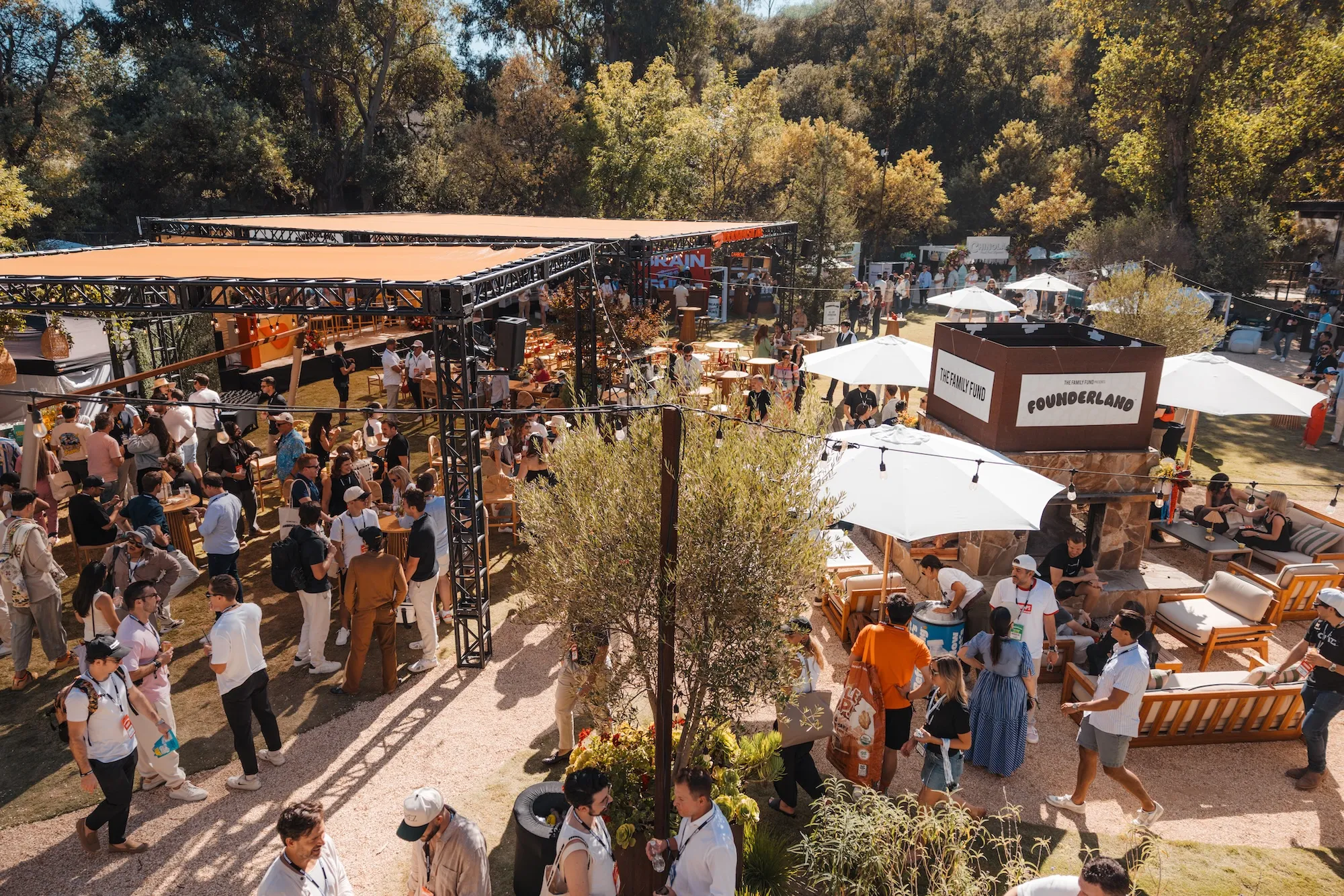 Festival Founderland Destaca a Emprendedores como Protagonistas del Sector