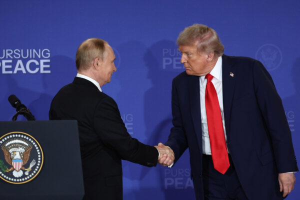 Acuerdo entre Trump y Putin para importar 300,000 toneladas de diésel ruso al mercado estadounidense y mundial.