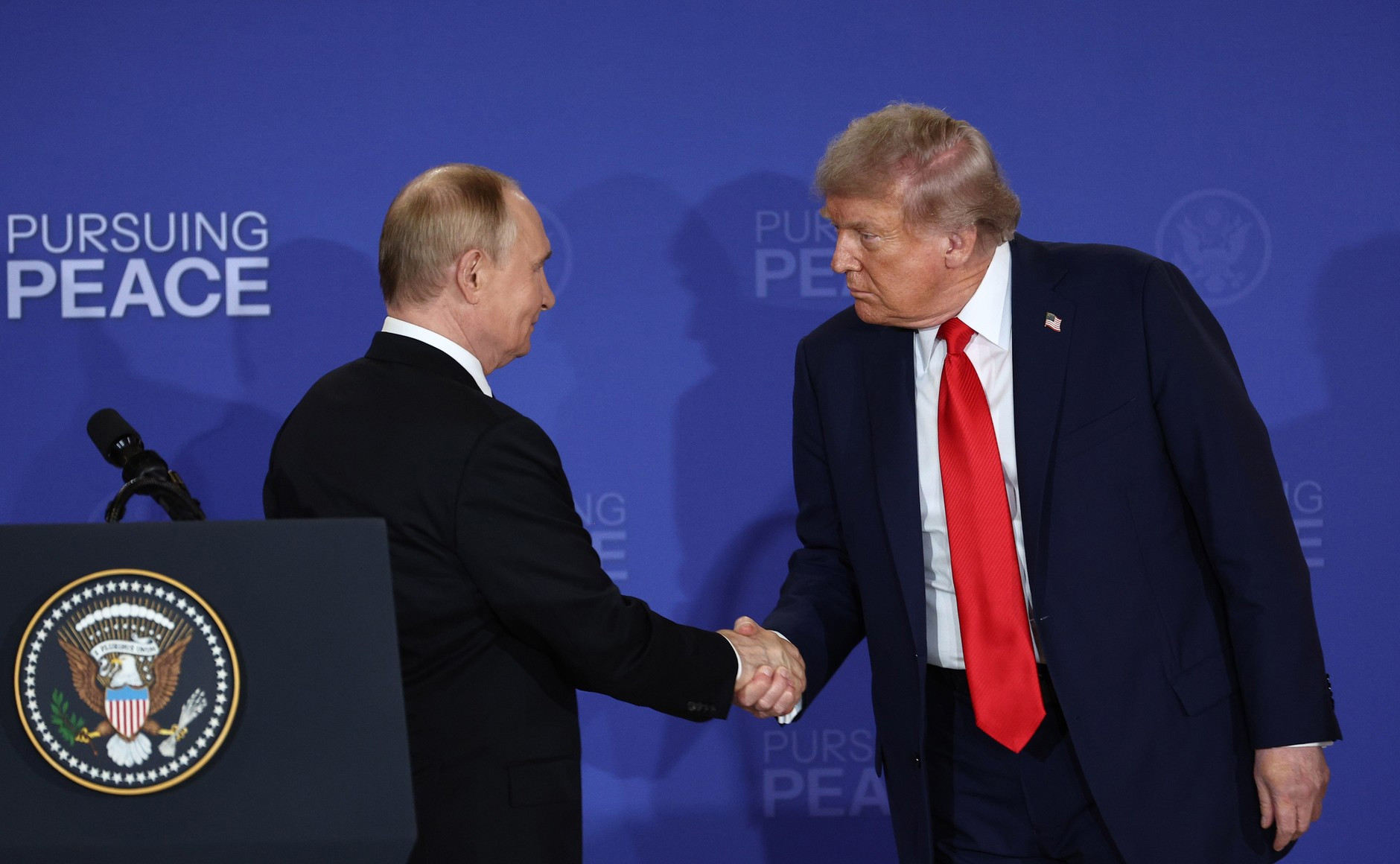Acuerdo entre Trump y Putin para importar 300,000 toneladas de diésel ruso al mercado estadounidense y mundial.