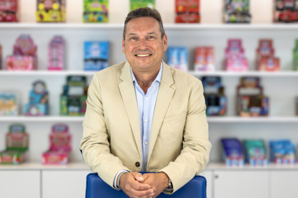 Fusionando tradición familiar e innovación para conquistar el mercado de golosinas.