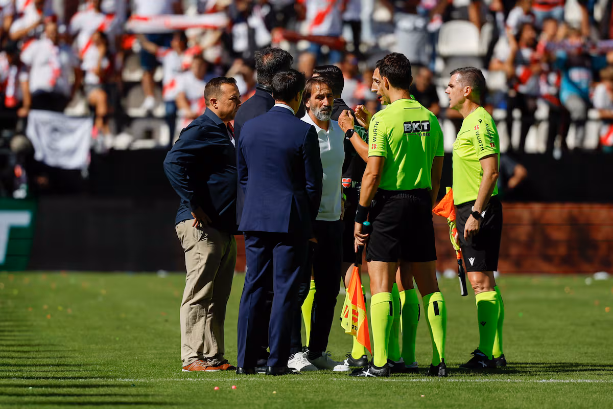 Manifestaciones en Vallecas interrumpen el encuentro Rayo-Athletic