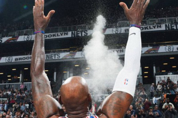 LeBron James debuta con los Sixers mientras una estrella del Madrid arruina su estreno