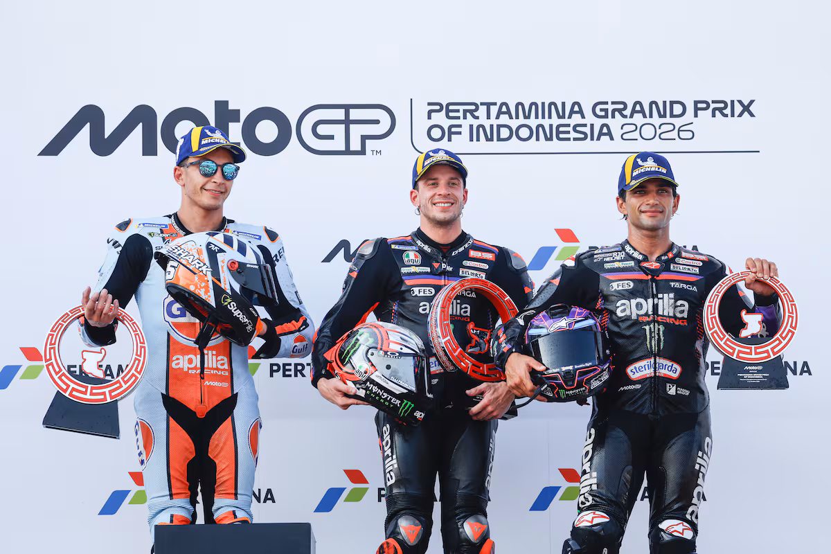 Bezzecchi se lleva la victoria en el GP de Indonesia, mientras Martín y Márquez empatan en la lucha por el campeonato