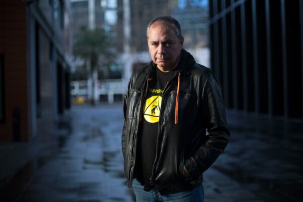Pepe Colubi comparte su experiencia con el Parkinson y reflexiona sobre el impacto personal de su diagnóstico