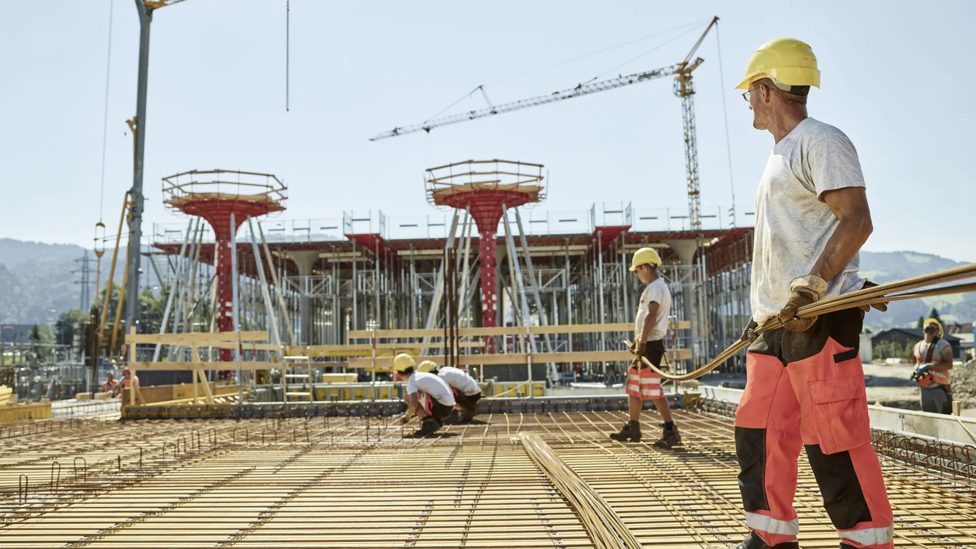 Austria abre oportunidades laborales para españoles con salarios superiores a 5.000 euros: descubre los empleos disponibles