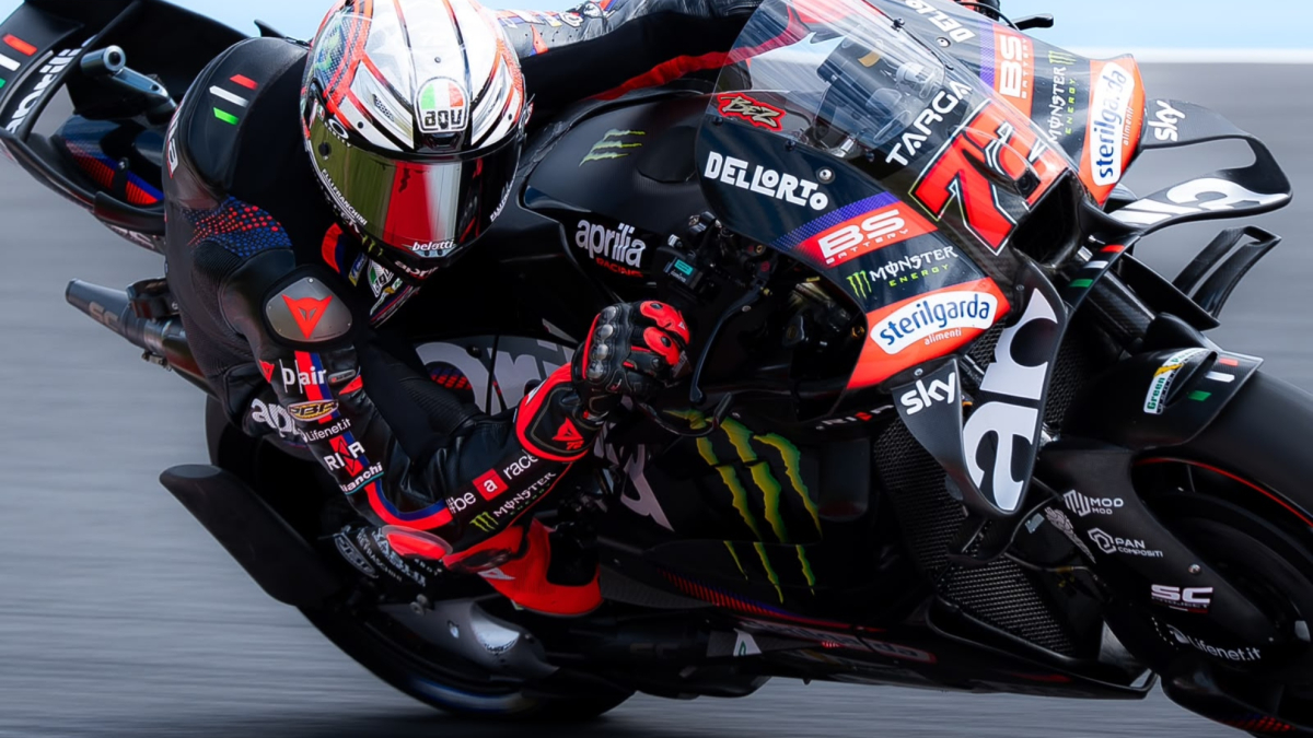 Bezzecchi y Aprilia inician con éxito la temporada en Indonesia