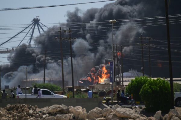 ONG denuncia bombardeo en Sudán que causa la muerte de al menos 72 mineros en Egipto