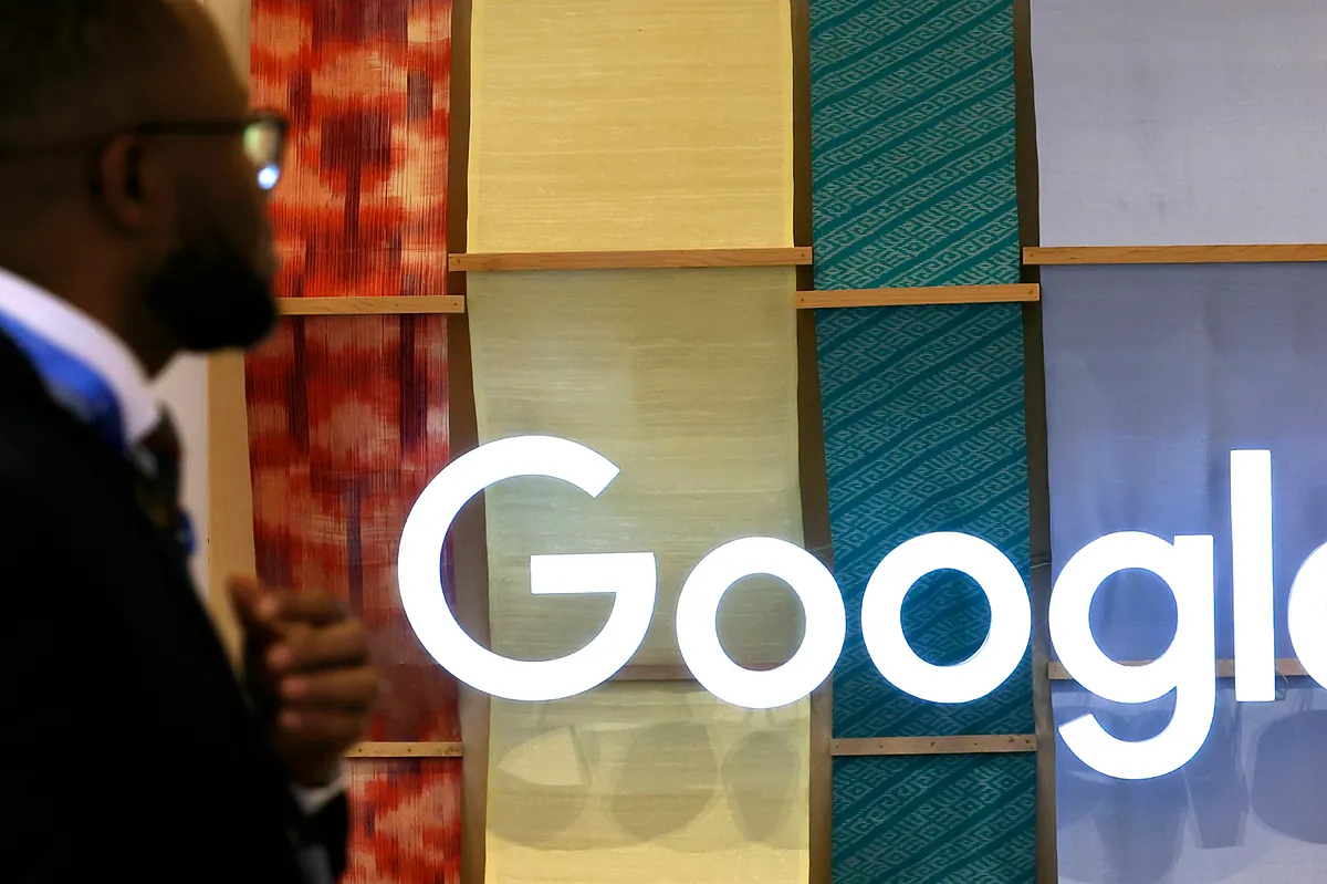Google presenta Fitbit Edge: la pulsera inteligente de salud que ofrece hasta una semana de autonomía y tecnología de inteligencia artificial.