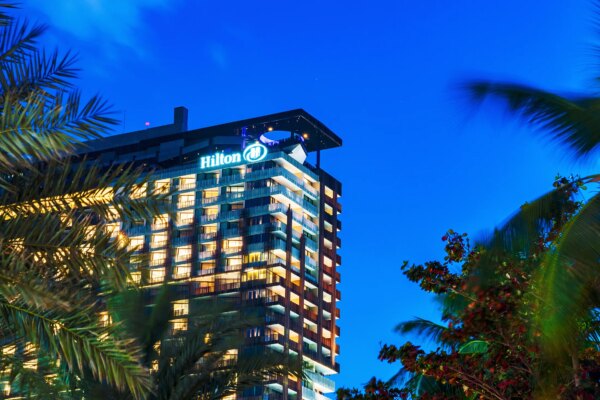 Hilton Implementa IA para Eliminar Intermediarios en el Sector Turístico: ¿Cómo Afectará a los Viajeros?