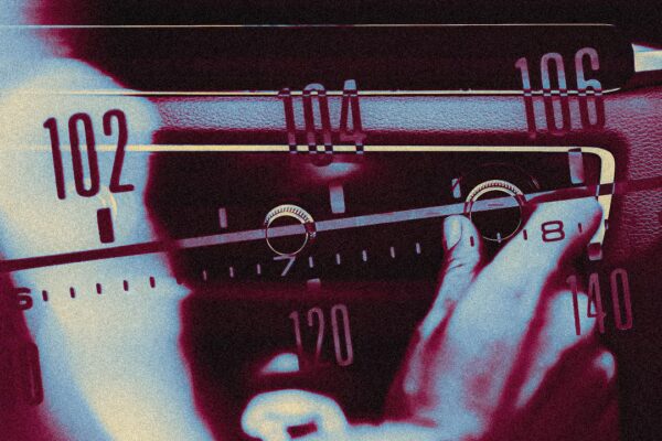 El Congreso impulsa la inclusión de la radio AM en todos los vehículos nuevos.