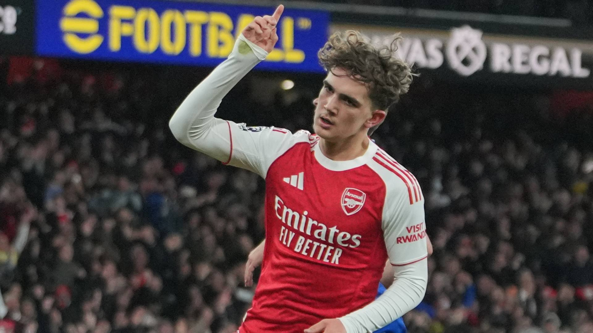 El joven talento del Arsenal destaca a sus 16 años en el mundo del fútbol